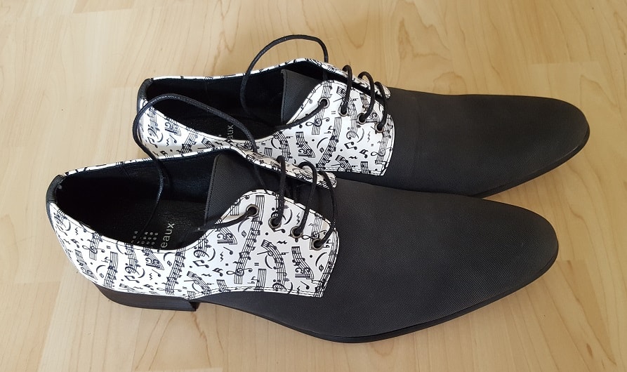 Musikerschuhe Schuhe mit Notenschluessel.